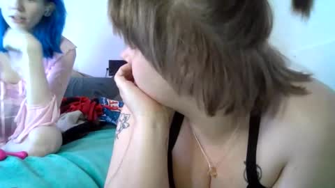 devykitten online show from April 6, 2026, 6:42 pm