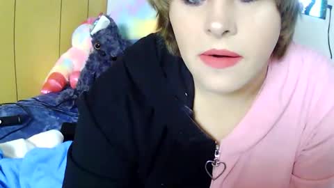 devykitten online show from April 19, 2026, 4:50 pm