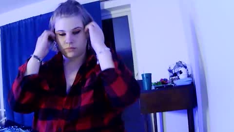 devykitten online show from April 29, 2026, 3:10 am