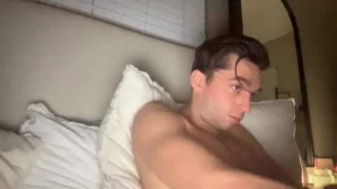 devyy333 online show from December 8, 2024, 1:46 am