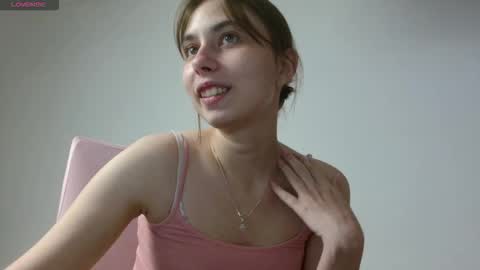 Snapshot of dewkiss chatting on November 18, 2025, 9:41 pm dewkiss online show from November 18, 2025, 9:41 pm