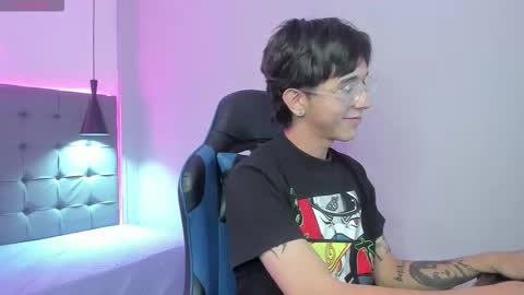 Snapshot of dewon20_ chatting on March 28, 2026, 8:52 pm Andy online show from March 28, 2026, 8:52 pm