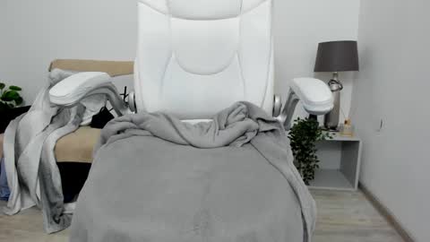 Deya online show from February 5, 2025, 11:28 pm