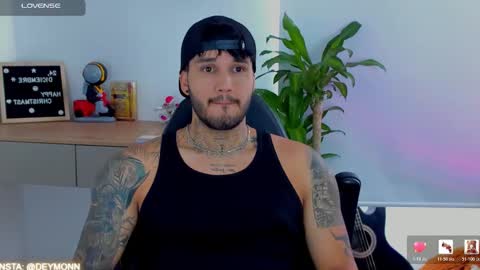 Snapshot of deymon_scott chatting on January 18, 2026, 2:43 pm JULIAN online show from January 18, 2026, 2:43 pm