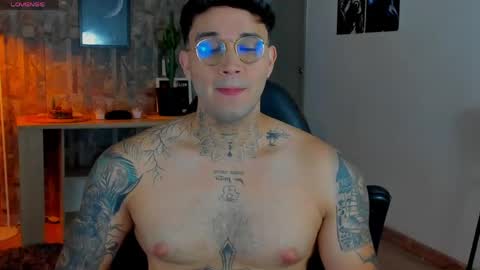 JULIAN online show from May 30, 2026, 2:08 am