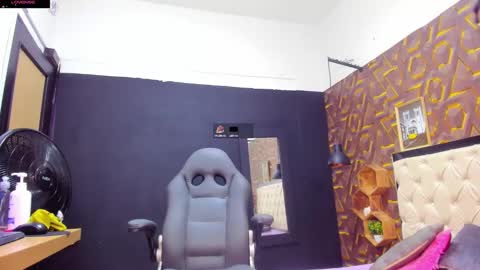 Madisson online show from February 5, 2025, 8:04 pm