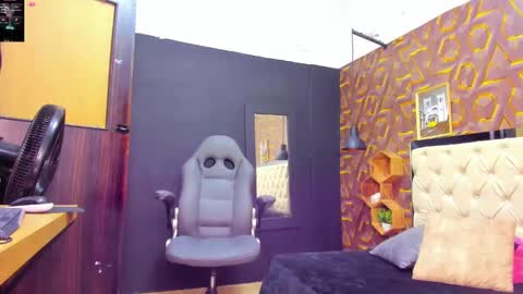 Snapshot of deyy_madisson chatting on March 6, 2025, 7:54 pm Madisson online show from March 6, 2025, 7:54 pm