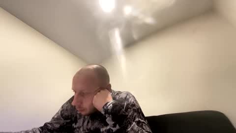 Snapshot of deznuts130 chatting on February 4, 2025, 5:21 am deznuts130 online show from February 4, 2025, 5:21 am