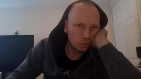 Snapshot of deznuts130 chatting on February 15, 2026, 8:02 am deznuts130 online show from February 15, 2026, 8:02 am