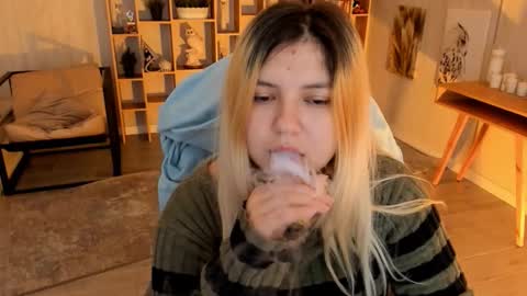 Snapshot of diaangell chatting on October 26, 2025, 12:16 am Dia online show from October 26, 2025, 12:16 am