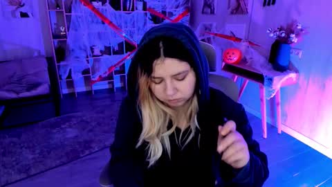 Snapshot of diaangell chatting on November 2, 2025, 10:56 pm Dia online show from November 2, 2025, 10:56 pm