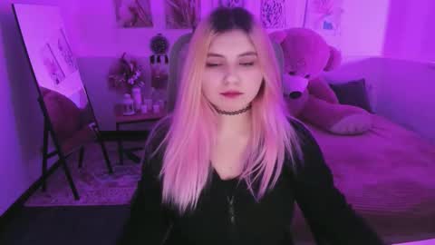 Dia online show from March 16, 2026, 7:18 pm