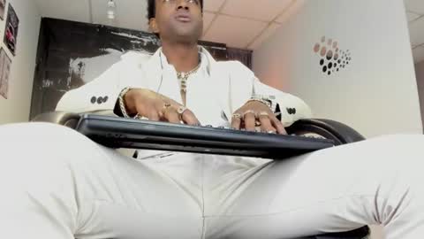 diamond__fox online show from June 16, 2026, 11:29 pm