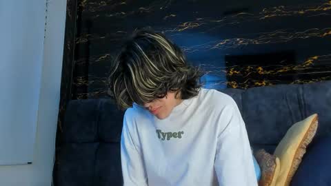 Snapshot of diamond_twink chatting on October 9, 2025, 7:34 pm diamond_twink online show from October 9, 2025, 7:34 pm