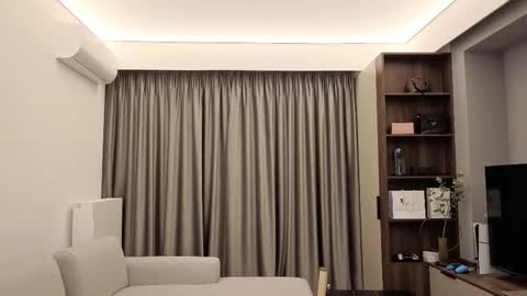 Iris online show from December 18, 2025, 8:48 pm