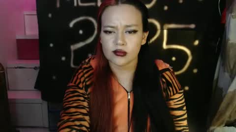 Snapshot of diana_smit_ chatting on January 1, 2025, 7:20 am diana online show from January 1, 2025, 7:20 am