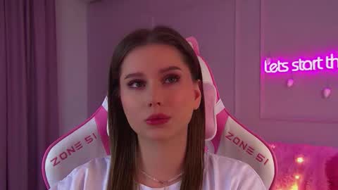 Diana online show from December 3, 2025, 6:21 am