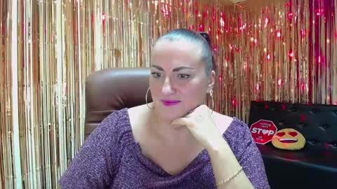 Snapshot of dianamgg chatting on October 5, 2025, 5:22 pm Diana online show from October 5, 2025, 5:22 pm