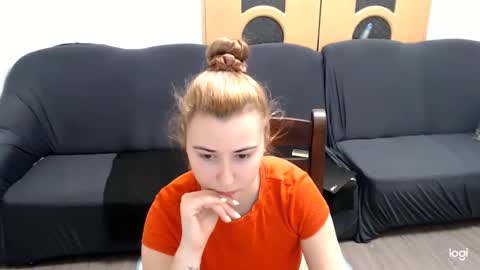 dianasmiey7 online show from January 10, 2025, 9:13 am
