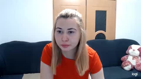 dianasmiey7 online show from March 3, 2025, 9:22 am