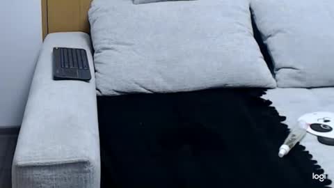 dianasmiey7 online show from December 3, 2025, 9:40 am