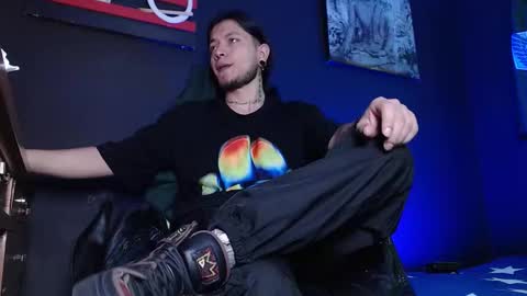 Snapshot of dicaprioo_ chatting on February 13, 2026, 6:15 pm DICAPRIO online show from February 13, 2026, 6:15 pm