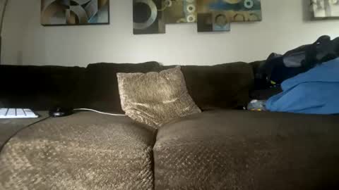 dickemdown93est online show from February 26, 2026, 8:52 pm