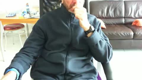 didonc from france..... online show from March 30, 2026, 8:04 am