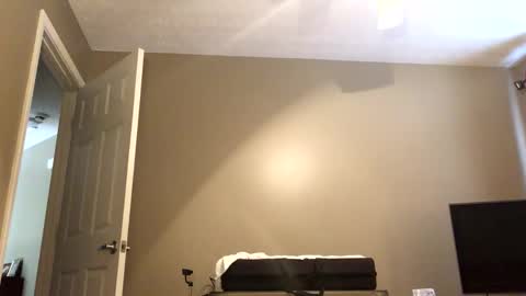 diegodavids online show from February 28, 2025, 3:48 pm