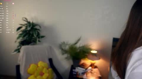 Elwyna online show from October 16, 2025, 6:53 pm