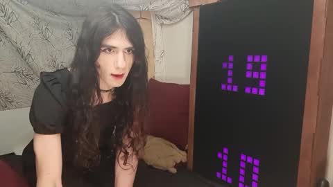 diivampy online show from December 1, 2025, 10:37 pm