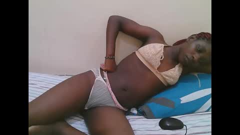 Dijah online show from December 2, 2025, 2:17 am