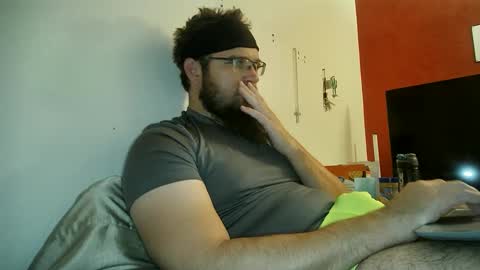 Snapshot of dikdowndaddy chatting on December 4, 2024, 6:33 am Daddy online show from December 4, 2024, 6:33 am