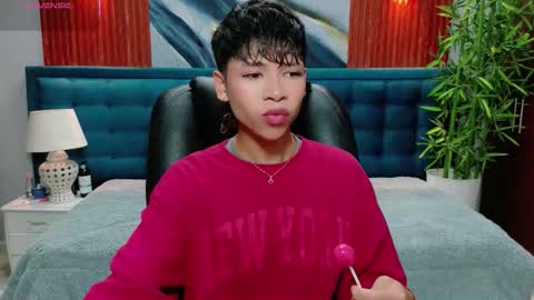 Snapshot of dilan_911 chatting on February 8, 2026, 6:33 pm DILAN online show from February 8, 2026, 6:33 pm