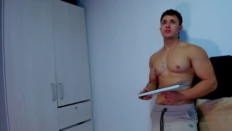 Snapshot of dilan_coy chatting on January 9, 2025, 6:57 pm Dilan Coy online show from January 9, 2025, 6:57 pm