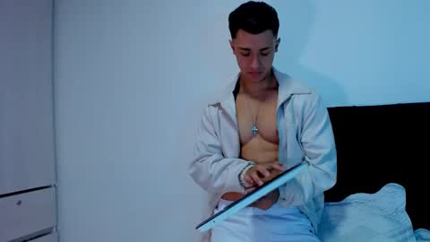 Snapshot of dilan_coy chatting on February 17, 2025, 4:15 pm Dilan Coy online show from February 17, 2025, 4:15 pm