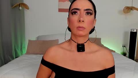 Dilarahkesh  online show from February 4, 2026, 5:13 am