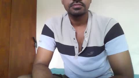 Snapshot of dilip_09 chatting on December 19, 2024, 3:18 am dilip_09 online show from December 19, 2024, 3:18 am