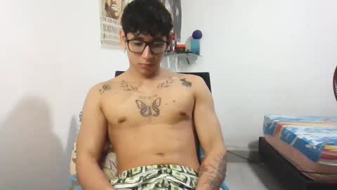 Snapshot of dillom420 chatting on February 28, 2025, 5:59 am dillom420 online show from February 28, 2025, 5:59 am