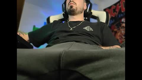 dimas22222 online show from February 17, 2025, 10:25 pm