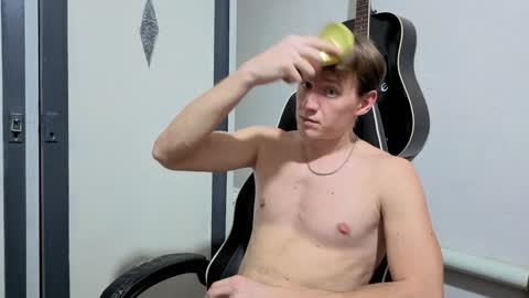 Snapshot of dimastyzzz chatting on January 19, 2025, 1:44 pm Dimetriusen online show from January 19, 2025, 1:44 pm