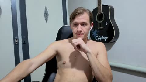 Snapshot of dimastyzzz chatting on January 25, 2025, 8:31 pm Dimetriusen online show from January 25, 2025, 8:31 pm