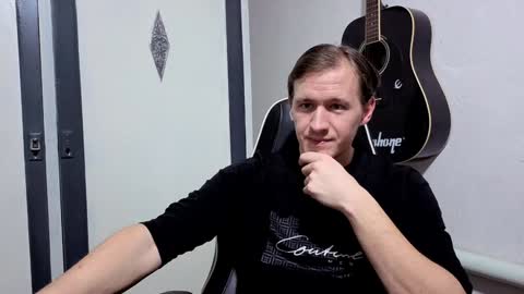 Snapshot of dimastyzzz chatting on February 5, 2025, 4:14 pm Dimetriusen online show from February 5, 2025, 4:14 pm