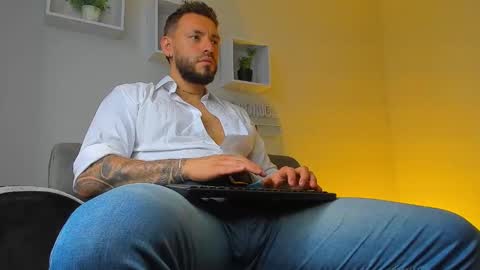 Snapshot of dimitri_master chatting on September 25, 2025, 8:56 pm Angel Dimitri online show from September 25, 2025, 8:56 pm