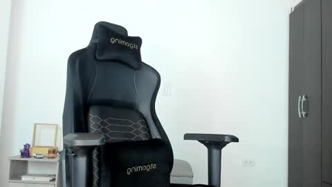 dimitricaruso online show from February 28, 2025, 12:43 am