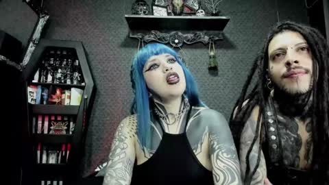 dimmuanddarkness online show from December 5, 2024, 4:42 am