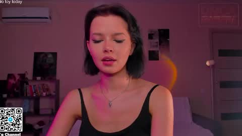 Snapshot of dindin_ chatting on November 23, 2025, 3:12 pm Jessie online show from November 23, 2025, 3:12 pm