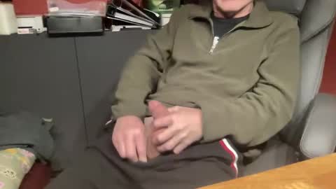 dinnerout1111 online show from December 24, 2024, 11:44 pm