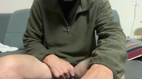 dinnerout1111 online show from March 25, 2026, 3:12 am