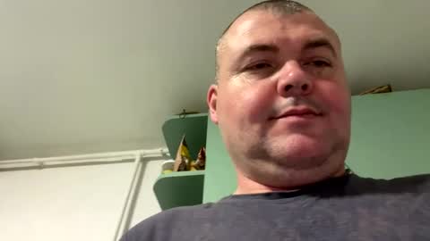dinodinoxxx online show from June 8, 2026, 9:04 pm